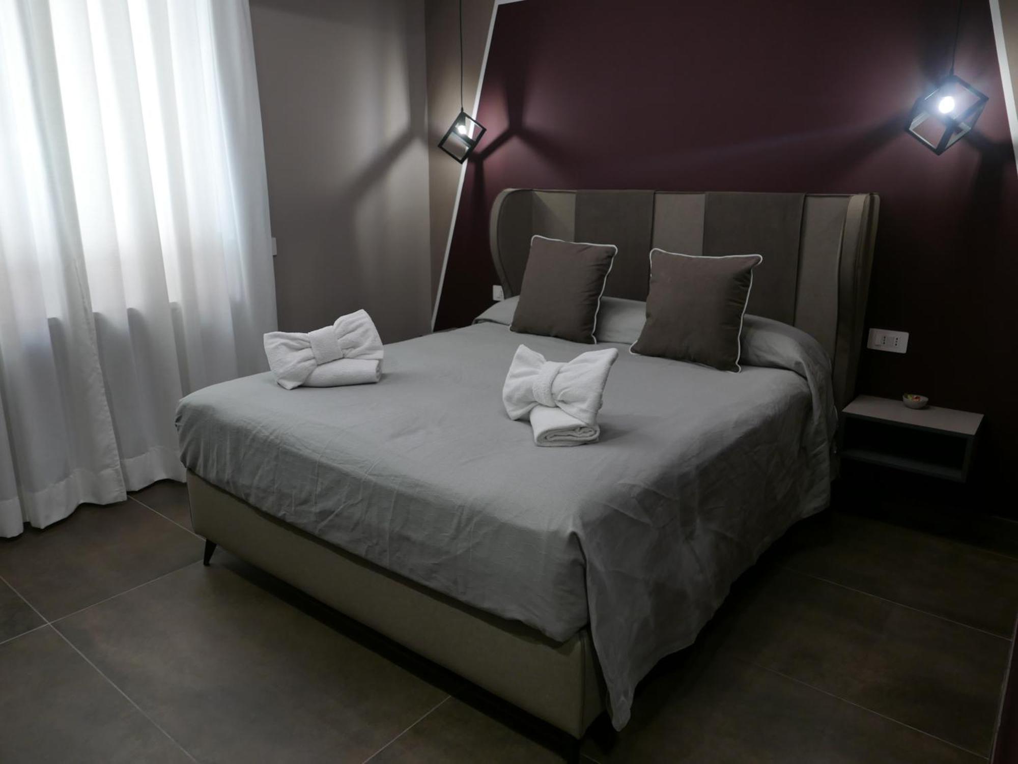 Re Lazzarone Suite Неаполь Экстерьер фото