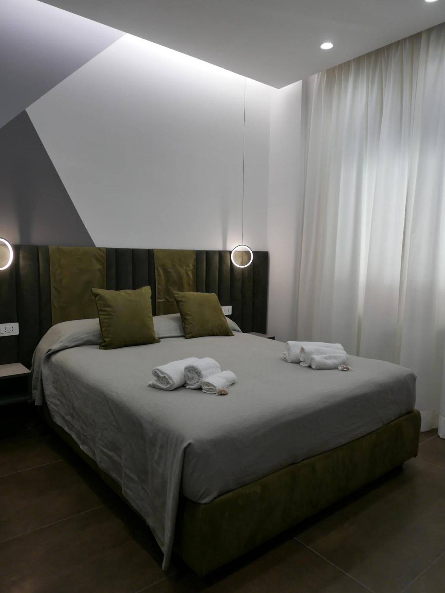 Re Lazzarone Suite Неаполь Экстерьер фото
