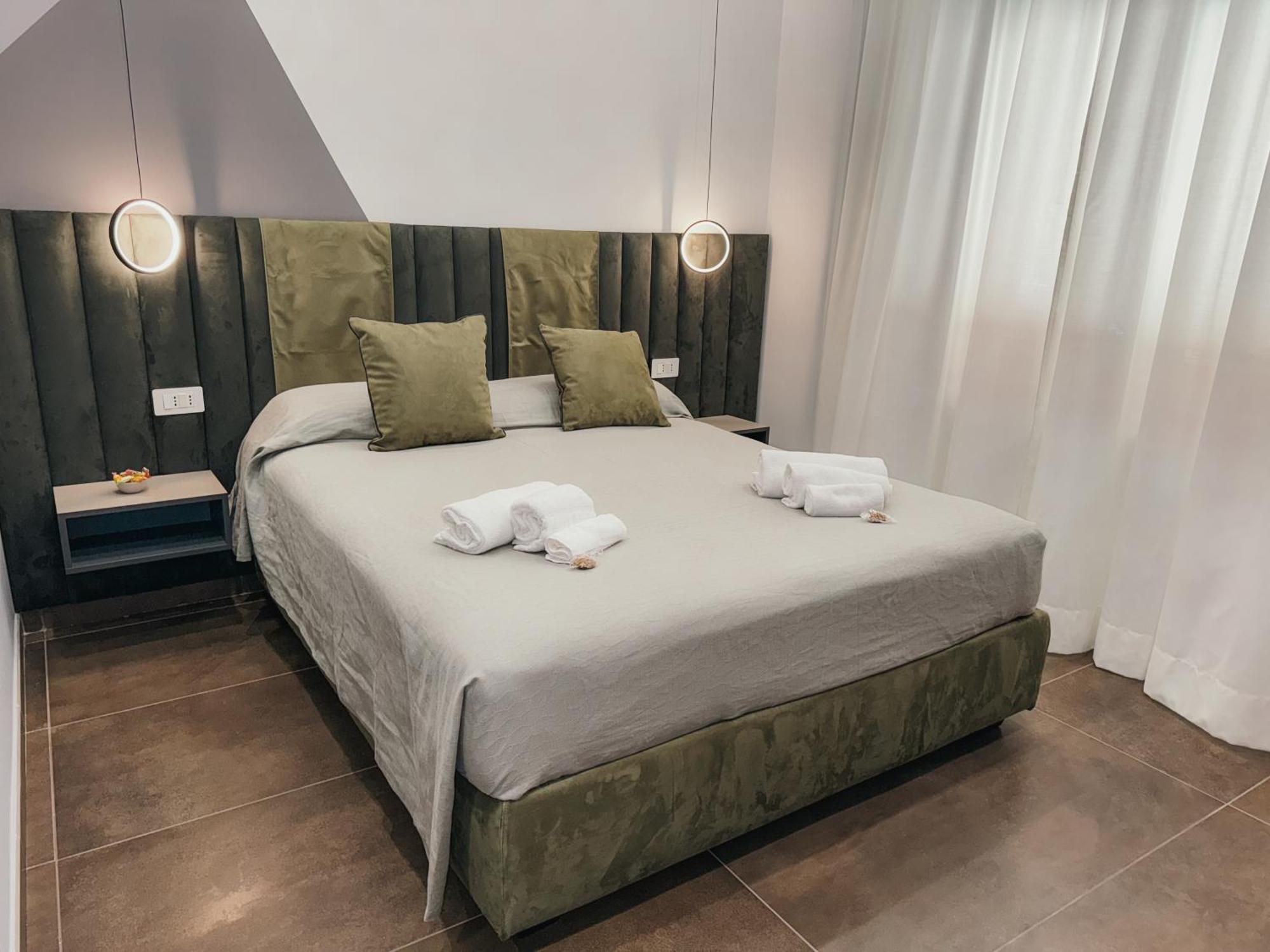 Re Lazzarone Suite Неаполь Экстерьер фото