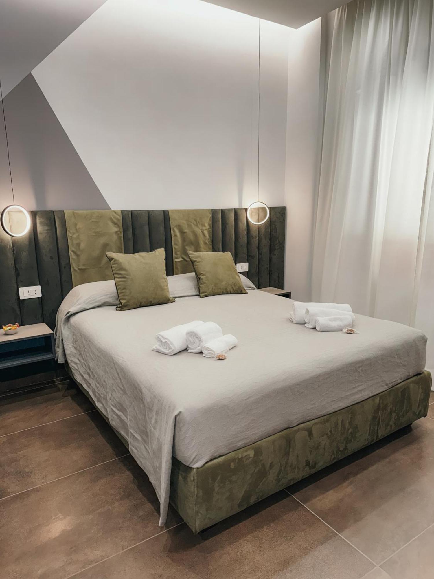 Re Lazzarone Suite Неаполь Экстерьер фото